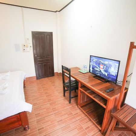 Maylay Guesthouse Ванг-Виенг Экстерьер фото