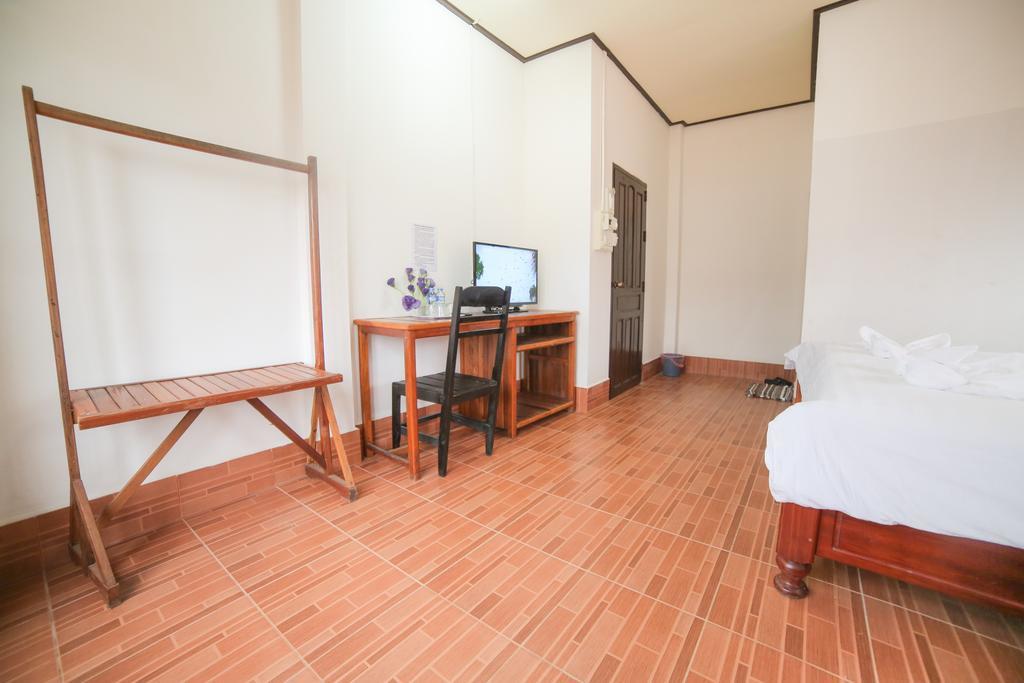 Maylay Guesthouse Ванг-Виенг Экстерьер фото