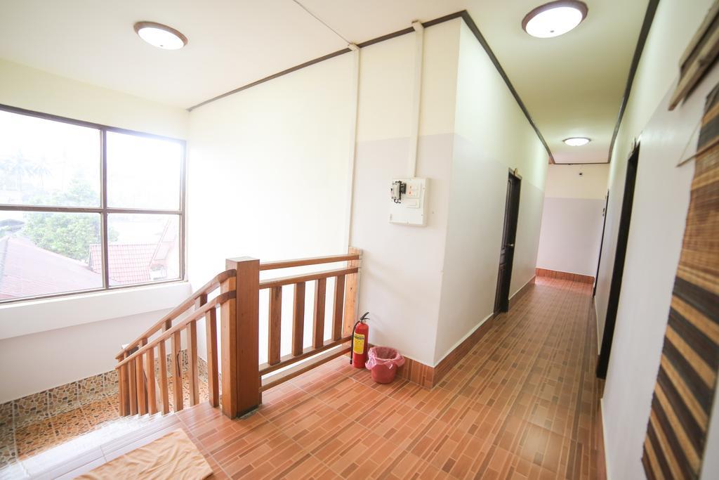 Maylay Guesthouse Ванг-Виенг Экстерьер фото